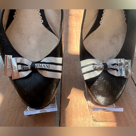 Leather with white bow Giorgio Armani - Picture 2 of 5